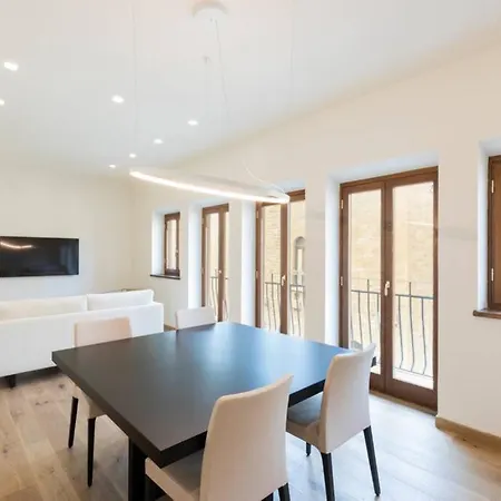 Ponte Vecchio Luxury Flat Floransa