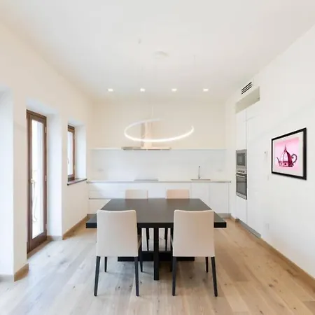 Ponte Vecchio Luxury Flat *